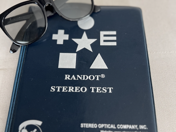 Selling with online payment: Randot stereo book and glasses