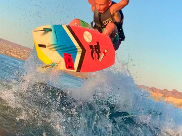 Renting out per day (24 hours): Wakesurfboard