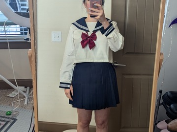 Selling with online payment: Japanese schoolgirl cosplay 
