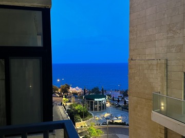 Rooms for rent: Modern Double bed ensuite bathroom seaview Sliema apartment!