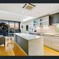 Renting out:   Sydney NSW ,1bed opportunity in the heart of Sydney CBD & 1 car
