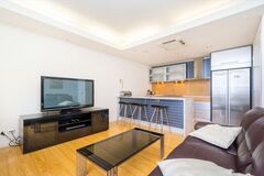 Renting out:   Perth WA ,WALK TO UNI & TRANS