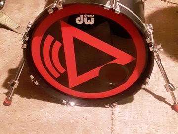 Selling with online payment: DW 18" kick drum
