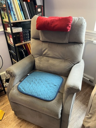 Fauteuil releveur bimoteur très bon état