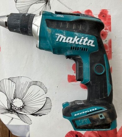 visseuse Makita à louer