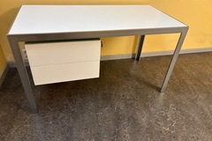 Gebruikte apparatuur: Modern bureau