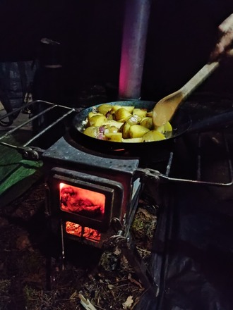 Kotateltta Nova Explorer ja kamina 