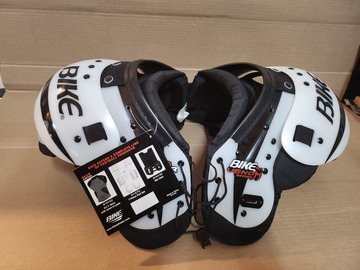 Verkaufen mit Online-Zahlungen: BIKE Rattler Shoulder Pad Youth