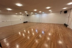 Location à l'heure: Petite salle de danse - Paris 13
