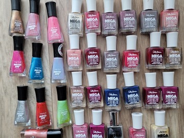 Bulk Lots: Sally Hansen Nail Polish. Lot of 33. Mega strength and Insta Dri