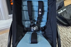 Rent out Monthly: Babyzen yoyo2 with newborn and 6 months+ attachments 