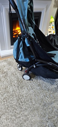 Babyzen yoyo2 with newborn and 6 months+ attachments 