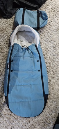 Babyzen yoyo2 with newborn and 6 months+ attachments 