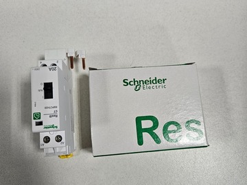 À vendre: DIJONCTEUR HEURE CREUSE SCHNEIDER CT 20A
