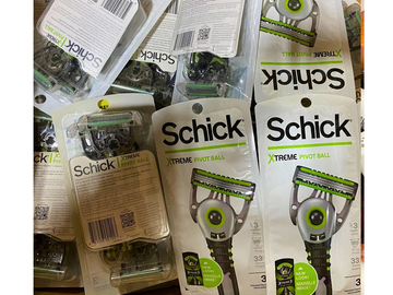 Bulk Lots: 50x Schick Xtreme Pivot Ball 3 Disposable Razors