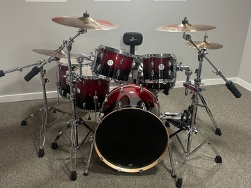 Selling with online payment: RL Drums Evolution Red Sparkle Fade Complete Turnkey Drum Set