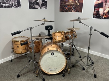 Selling with online payment: SOUNDWAVE MASTER GLORY SOUND MAPLE LOG W/HAND INLAY DRUM KIT GSML