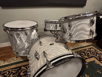 Selling with online payment: 64/65 Slingerland. White Satin Flame with matching snare