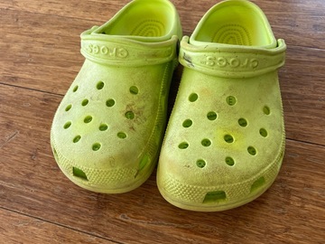 Selling with online payment: Original crocs