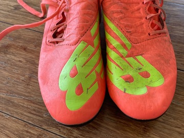 Selling with online payment: New balance football boots