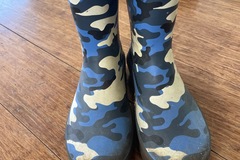 Selling with online payment: Blue camo gumboots