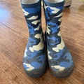Selling with online payment: Blue camo gumboots