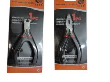 Bulk Lots: Assorted small handtools in retail packs
