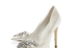 Selling: DUNE LONDON ‘ADORNED DI’ PUMPS 