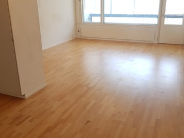 Annetaan vuokralle: Spacious 75 m² Three-Room Apartment for Rent close to Metro