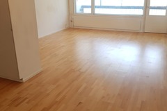 Annetaan vuokralle: Spacious 75 m² Three-Room Apartment for Rent close to Metro