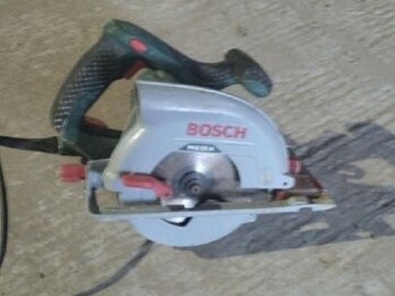 À vendre: Scie circulaire Bosch