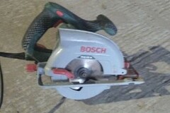 À vendre: Scie circulaire Bosch