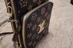 Myydään: Analogue of a bag YSL New