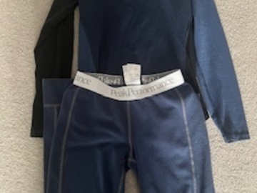 Winter sports: PeakPerformance Junior thermal top/ leggings size 150cm Age 12 11