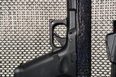 Selling: Glock 17 gen 5 