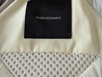 General outdoor: Peak Performance Insulated ski jacket 