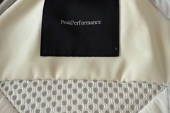 General outdoor: Peak Performance Insulated ski jacket 