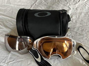 Winter sports: Oakley Flightdeck Ridgelick Lens Swop System with 2 lenses
