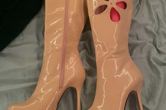 Selling with online payment: Yellow floral cutout gogo boots by Leg avenue