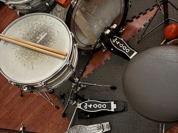 Selling with online payment: Vintage 1970s Slingerland six piece set w original Zildjians
