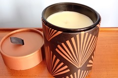 Vente: Bougie parfumée neuve