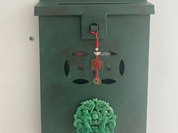  : HK Letter Box in green vintage