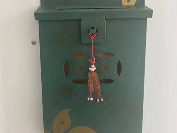  : HK Letter Box in green vintage
