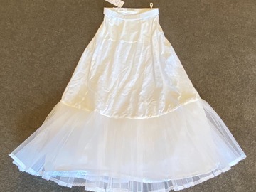 Selling: White Wired Wedding Petticoat