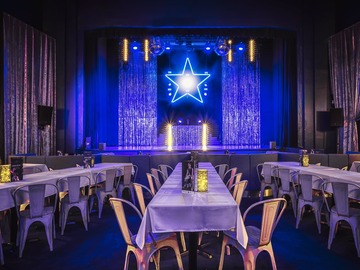 Location à l'heure: Cabaret-Théâtre L'étoile bleue