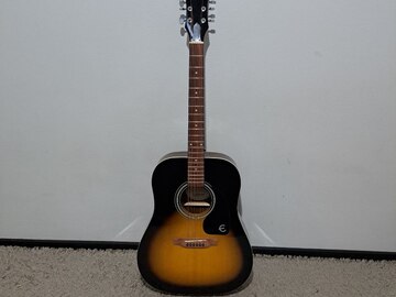 Myydään: Acoustic Guitar