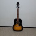 Myydään: Acoustic Guitar
