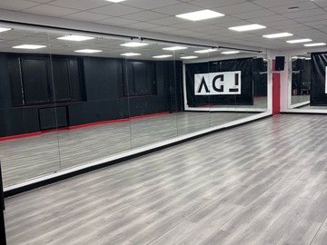 Location à l'heure: STUDIO DANCE 