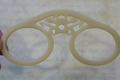 Verkaufen mit Widerrufsrecht (Gewerblicher Anbieter): Zierbrille der Renaissance, wie Elfenbein