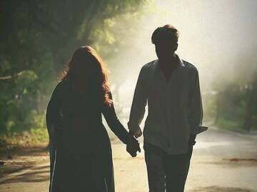 Selling: Will he take divorce and marry me?